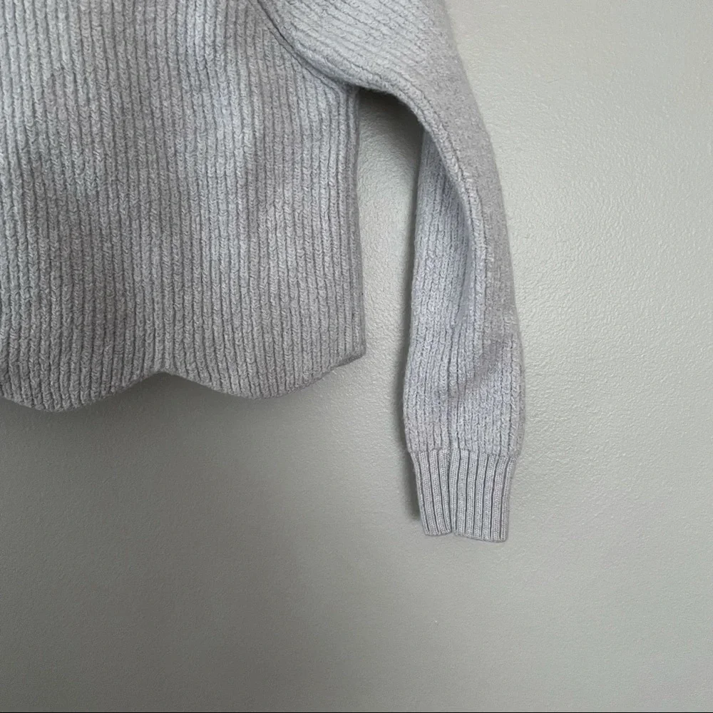 Aritzia Wilfred cropped scallop hem sweater - Picture 7 of 7